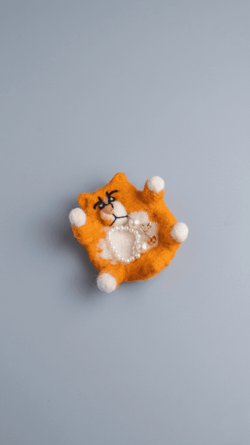 Felt Cat Jewelry Holder
